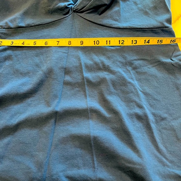 Michael Kors Royal Blue Sleeveless Top. Size L. Elastic on top and back. - Picture 10 of 14